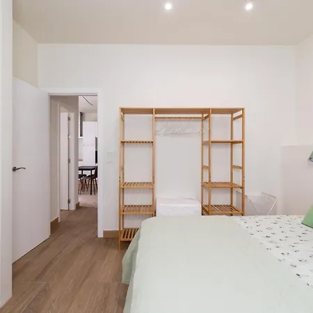 Apartment Cervantes 17 *